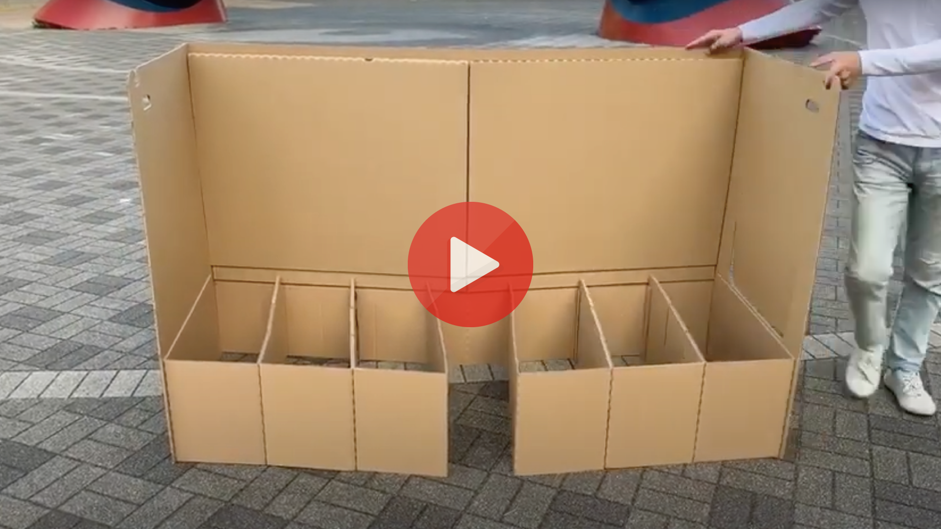 約1分で組み立てられる段ボールベッド『ひらいてポン』組立動画サムネイル